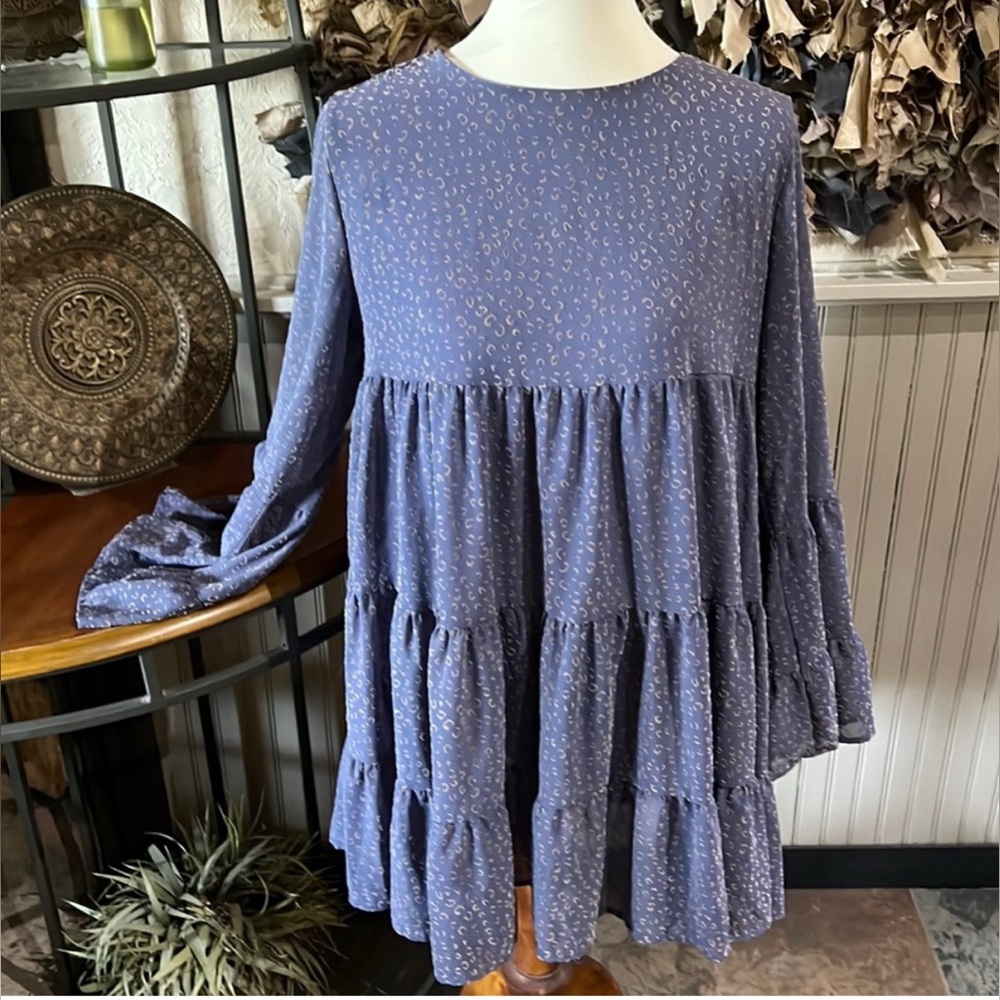 NWT Peach Love California long sleeved tiered babydoll dress periwinkle & gold M